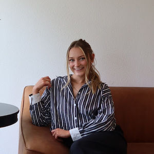 Meet your Posher, Lorelei